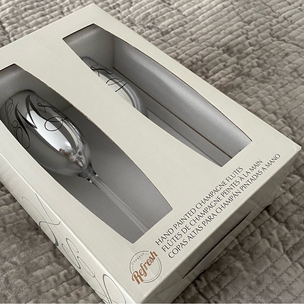 Cypress Home Wedding Day Décor Mr. and Mrs. Champagne Flutes - BRAND NEW!!! - Picture 6 of 13